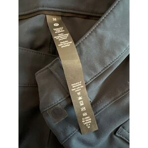 Lululemon ABC Classic-Fit 5 Pocket Pant 
Warpstreme  Mens Size 38 Navy Blue